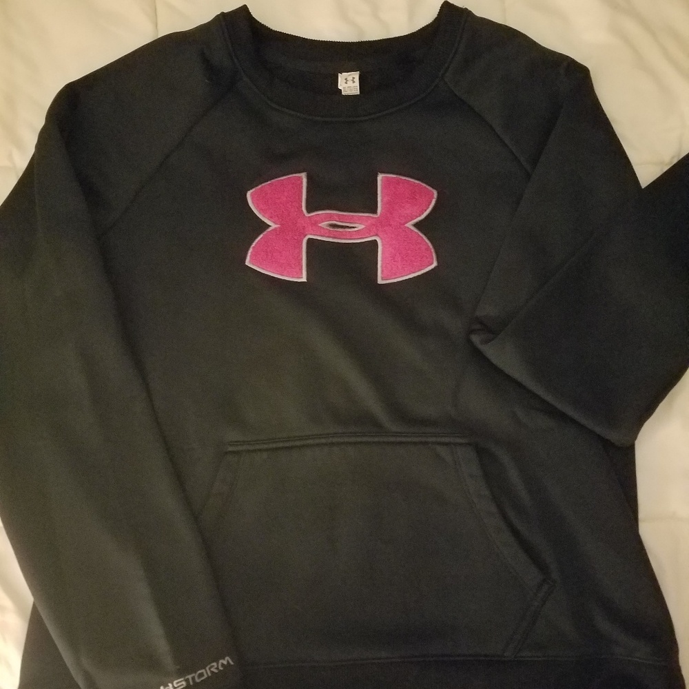 Women's Under Armour sweatshirt